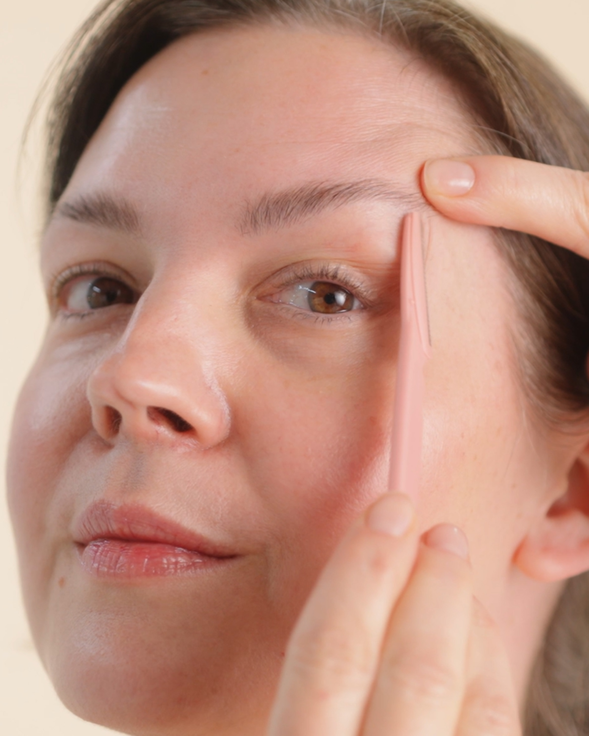 Brow & Face Shaper video thumbnail
