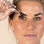 Eyelash Applicator