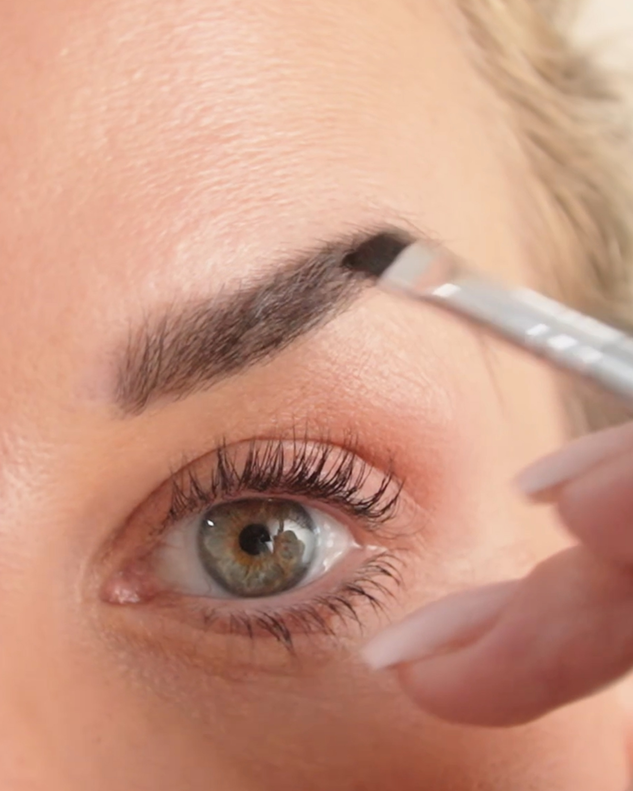 Eyebrow Duo Brush video thumbnail